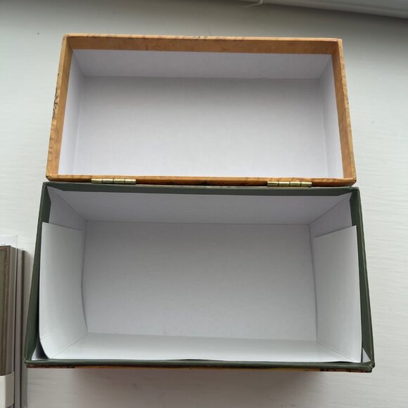 New Brownlow Gifts Chateau Vineyards Recipe Box and Cards - Picture 7 of 11